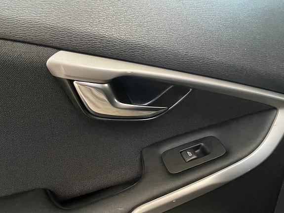 Volvo V40 9 of 30