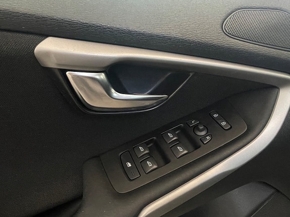 Volvo V40 7 of 30