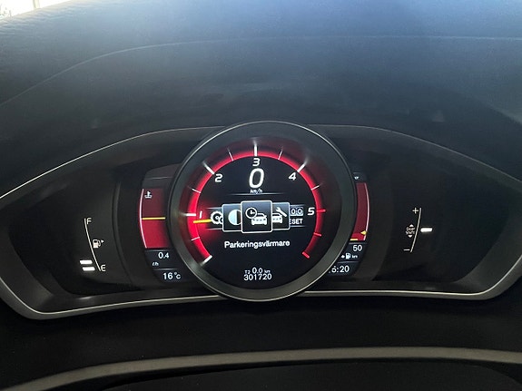 Volvo V40 18 of 30