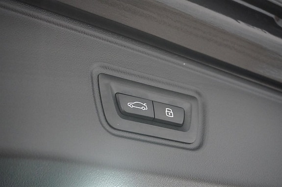 BMW 530e 14 of 17