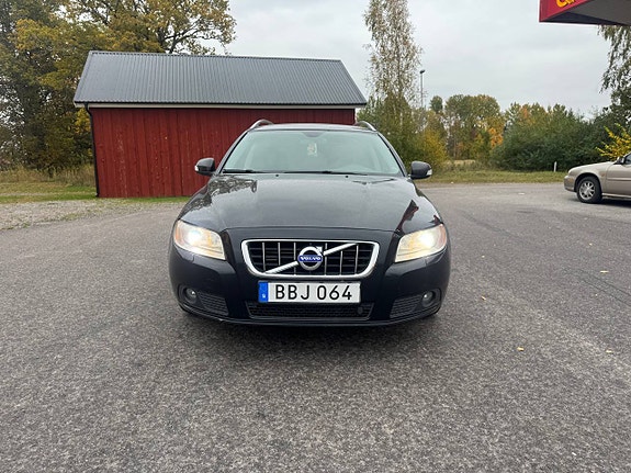 Volvo V70 5 of 8