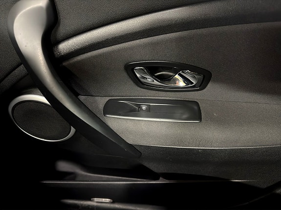 Renault Megane 23 of 28