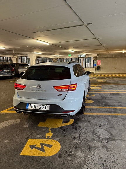 Seat Leon 3 of 4