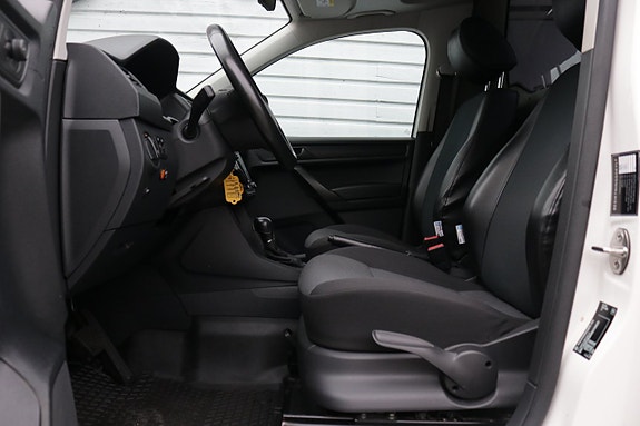 Volkswagen Caddy Maxi 11 of 30