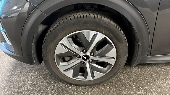 Kia e-Niro 10 of 12