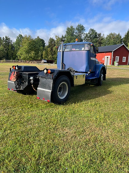 Volvo 3 of 6