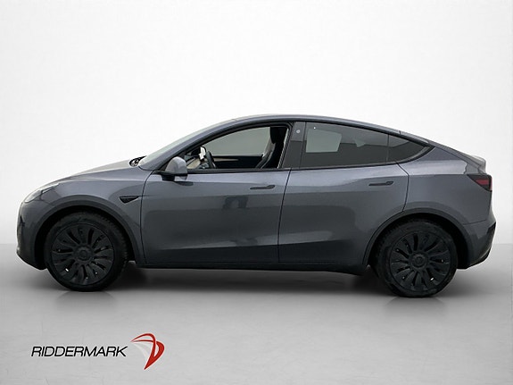 Tesla Model Y 5 of 30
