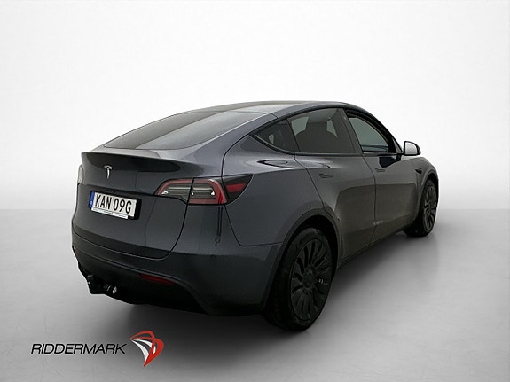 Tesla Model Y 8 of 30