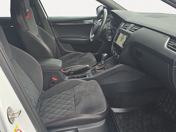 Skoda Octavia RS 12 of 24