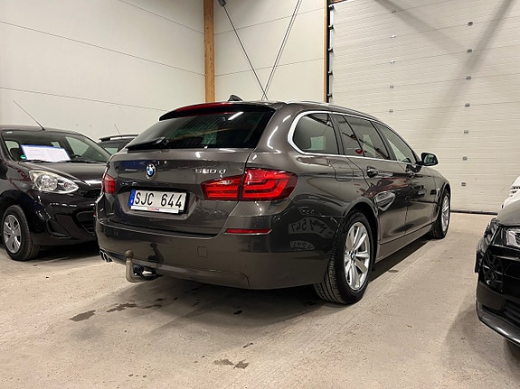 BMW 520d 3 of 16