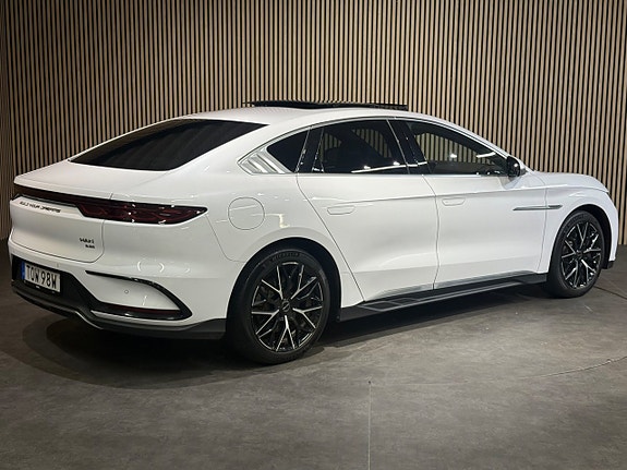 BYD Han 3 of 30