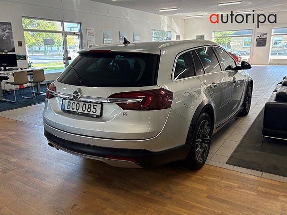 Opel Insignia Country Tourer 4 of 16