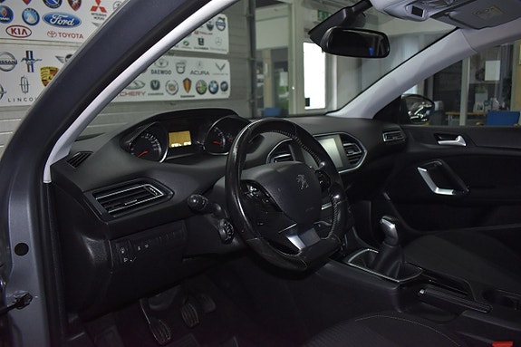Peugeot 308 SW 5 of 13