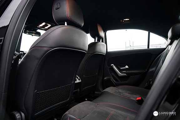 Mercedes-Benz A180 14 of 16
