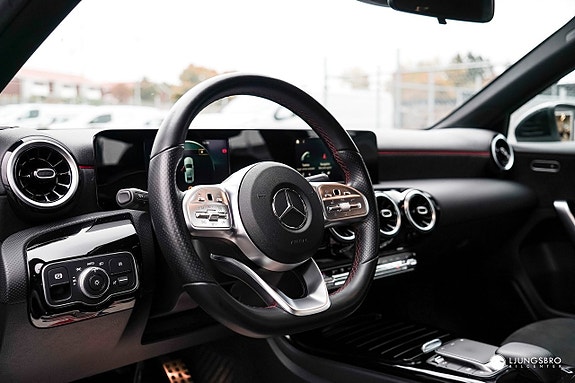Mercedes-Benz A180 8 of 16