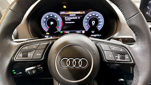 Audi Q2 16 of 19