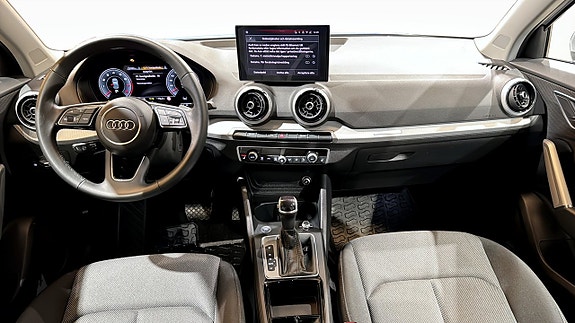 Audi Q2 10 of 19