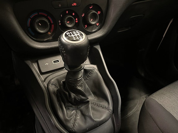Fiat Doblo 13 of 17