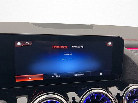 Mercedes-Benz EQA250+ 24 of 30