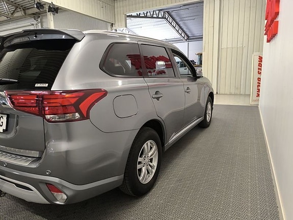 Mitsubishi Outlander 4 of 10
