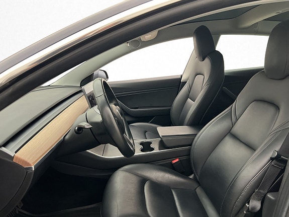 Tesla Model 3 11 of 30