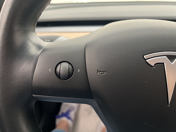 Tesla Model 3 15 of 30