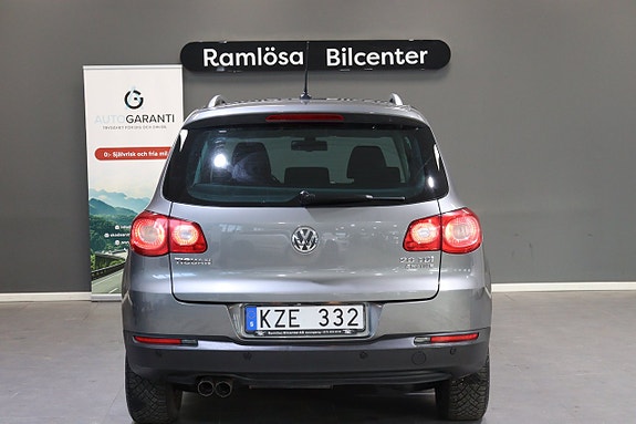 Volkswagen Tiguan 12 of 25