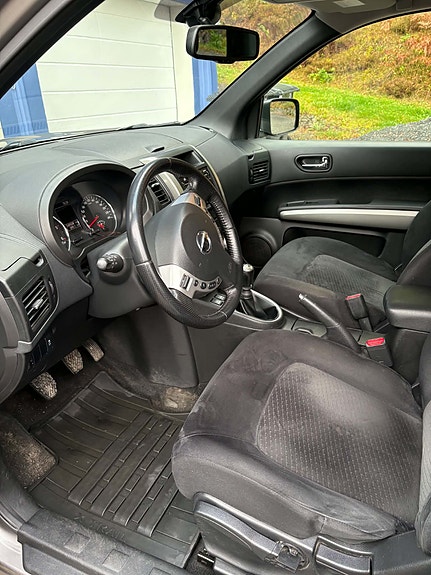 Nissan X-Trail 6 of 9