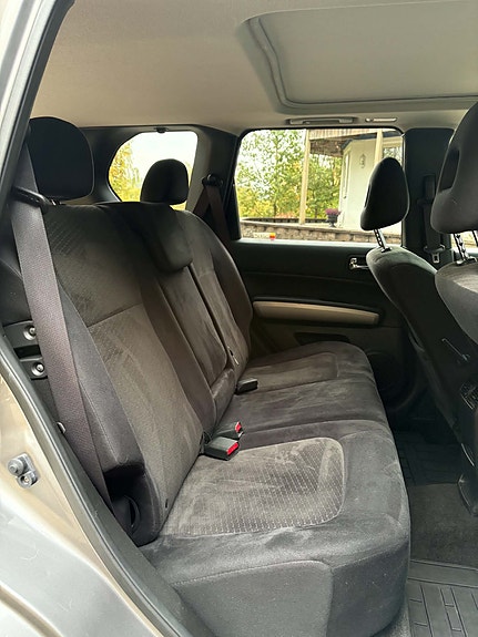 Nissan X-Trail 7 of 9