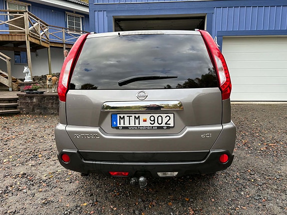 Nissan X-Trail 3 of 9