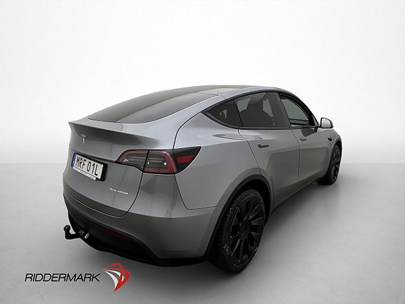 Tesla Model Y 9 of 30