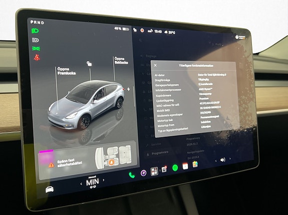Tesla Model Y 27 of 30