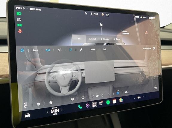 Tesla Model Y 24 of 30