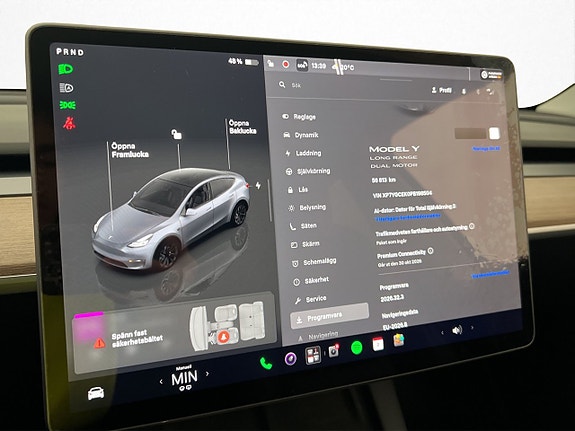 Tesla Model Y 26 of 30
