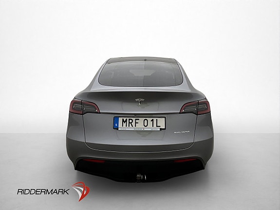 Tesla Model Y 8 of 30