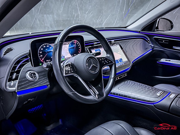 Mercedes-Benz E300 de 12 of 30