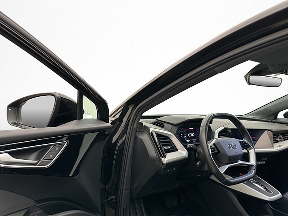 Audi Q4 e-tron 11 of 30