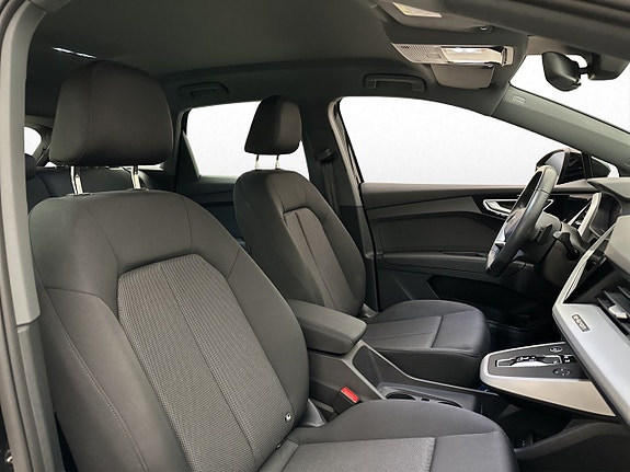 Audi Q4 e-tron 14 of 30