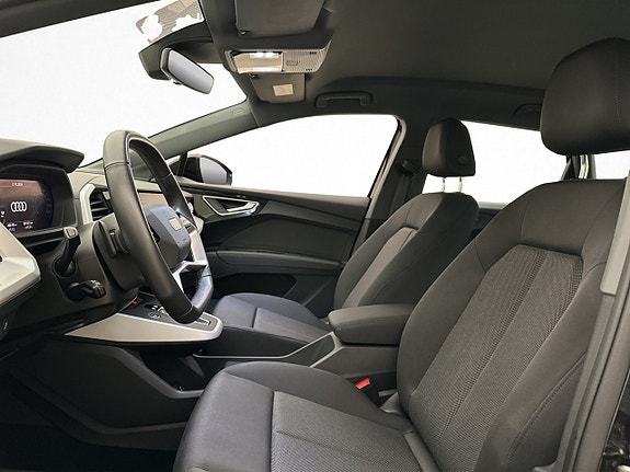 Audi Q4 e-tron 12 of 30