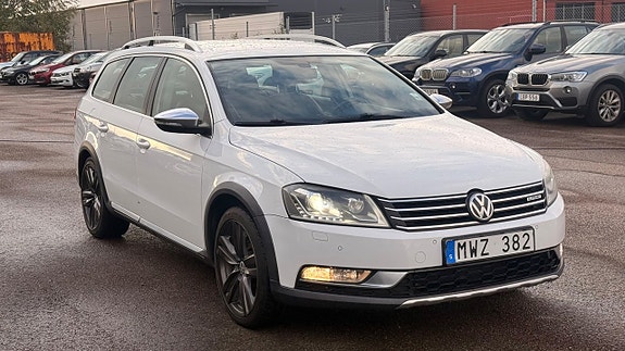 Volkswagen Passat Alltrack 3 of 25