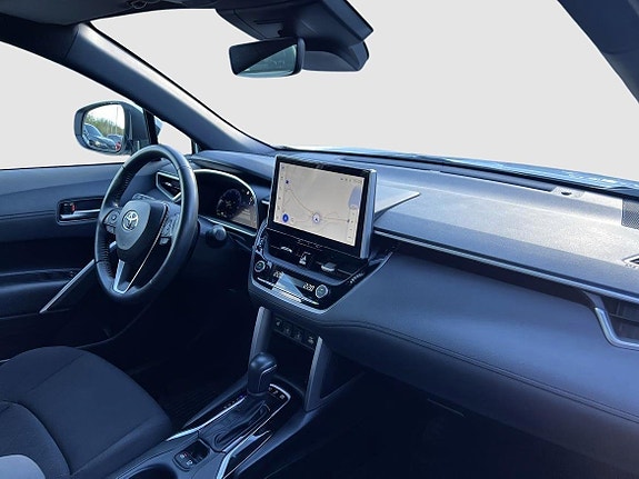 Toyota Corolla Cross 8 of 17
