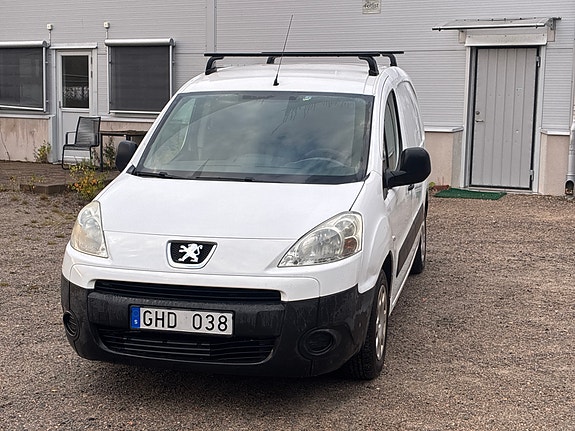 Peugeot Partner 2 of 6