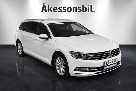 Volkswagen Passat 2 of 10