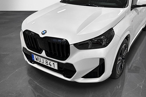 BMW X1 8 of 24