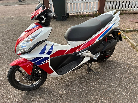Honda NSC 50 2 of 5