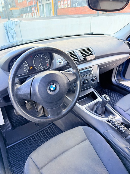BMW 116i 5 of 7