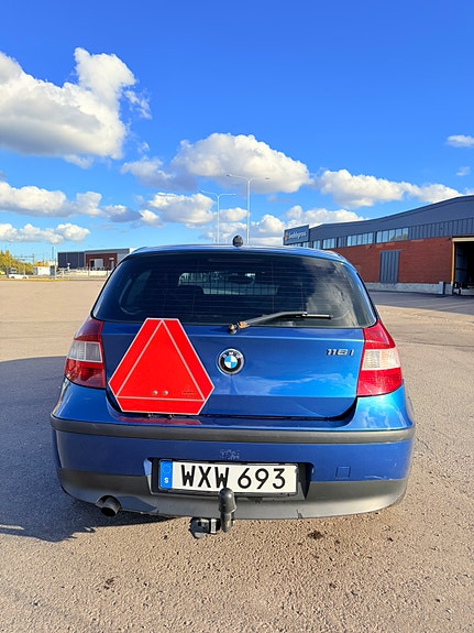 BMW 116i 4 of 7