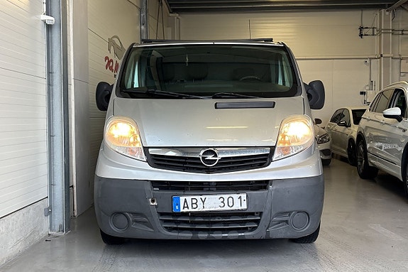 Opel Vivaro 3 of 11