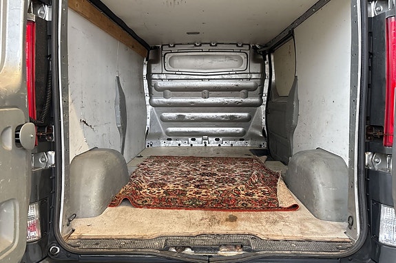 Opel Vivaro 7 of 11