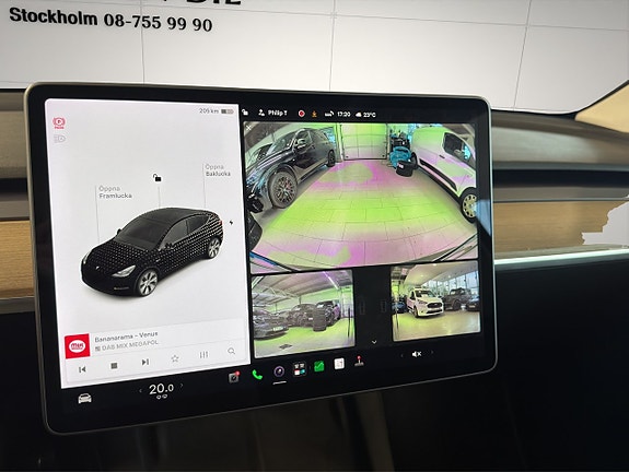 Tesla Model Y 18 of 24